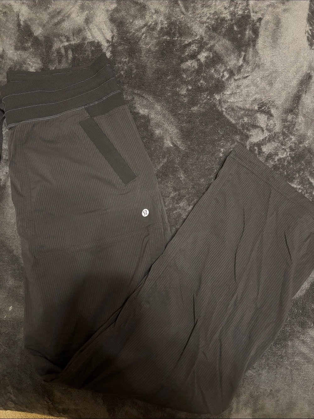 lululemon athletica Men’s Black Ribbed Jogger Pants